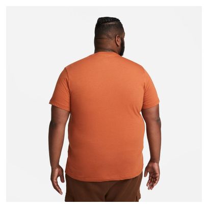 Nike Sportswear Club Tee Orange Kurzarm-T-Shirt