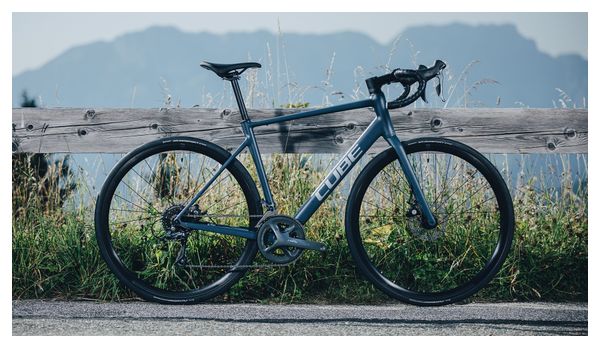 Vélo de Route Cube Attain Pro Shimano Claris 8V 700 mm Bleu Night Flight 2025