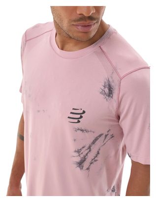 Camiseta de manga corta Compressport Performance «Eat My Dust!» rosa para hombre