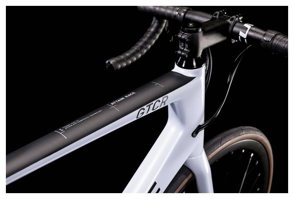 Bicicleta de carretera Cube Attain GTC Race Shimano 105 11S 700 mm Frost White Carbon 2022