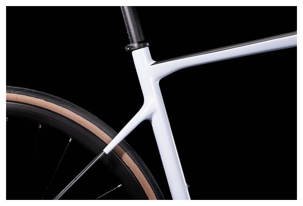 Bicicleta de carretera Cube Attain GTC Race Shimano 105 11S 700 mm Frost White Carbon 2022