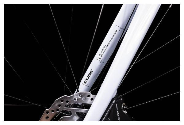 Bicicleta de carretera Cube Attain GTC Race Shimano 105 11S 700 mm Frost White Carbon 2022