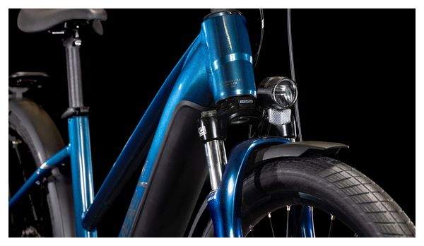 VTC Électrique Cube Touring Hybrid One 625 Trapeze Shimano Cues 9V 625 Wh 700 mm Bleu Deep Sea 2025