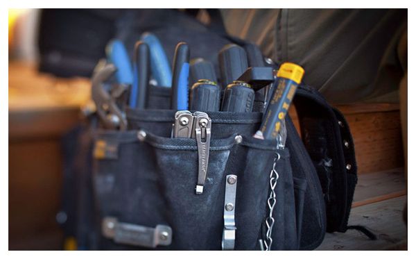 Pince Multifonctions WINGMAN® 14 Outils en 1 avec étui nylon - LEATHERMAN