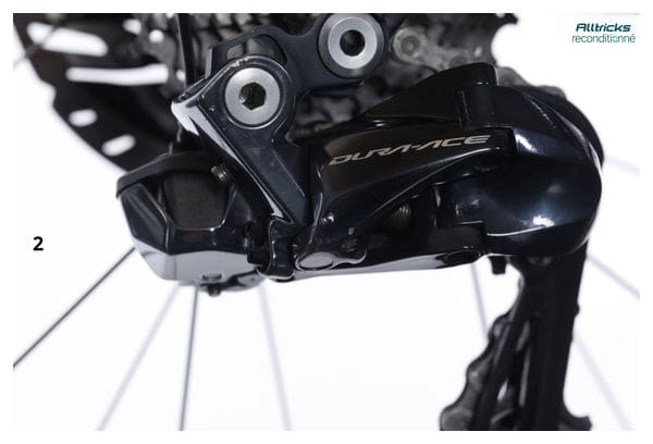 Refurbished Product - Specialized S-Works Venge Shimano Dura-Ace Di2 11V White Green 2020 Road Bike