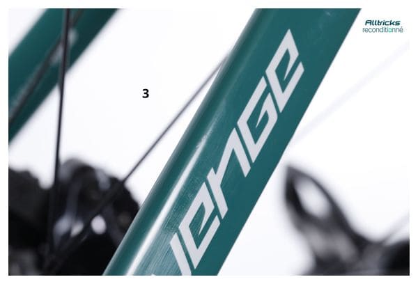 Refurbished Product - Specialized S-Works Venge Shimano Dura-Ace Di2 11V White Green 2020 Road Bike