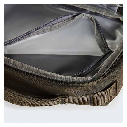 The North Face Base Camp Voyager 4L Green Toiletry Bag