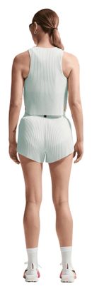 Pantalones cortos Nike AeroSwift 3in con aberturas, color verde, para mujer