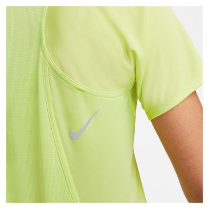 Camiseta de manga corta Nike Dri-Fit Fast para mujer Amarillo