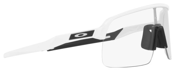 Lunettes Oakley Sutro Lite Matte White Photochromic / Ref : OO9463-4639