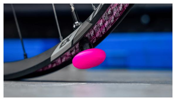 Muc-Off Tubeless Tracker Bracket Pink with 44mm Valves Black