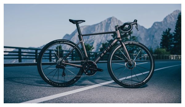 Cube Litening Air C:68X SLT Bicicletta da corsa Shimano Dura-Ace Di2 12S 700 mm Liquid Lava Iridescent Grey 2025