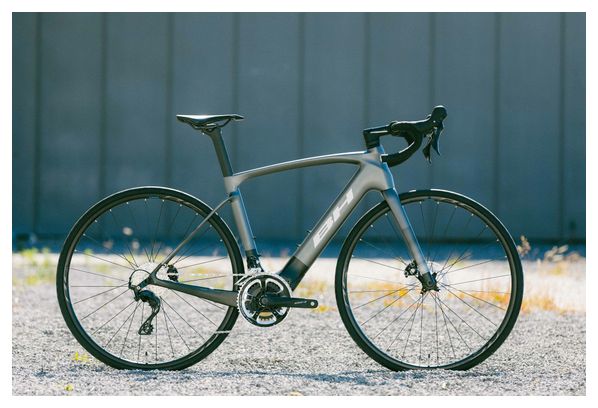 Vélo de Route Électrique BH iRS1 Carbon 1.4 Shimano 105 12V 630Wh 700mm Gris/Noir 2026