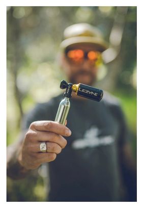 Lezyne Tubeless CO2 Blaster CO2 Dispenser and Tubeless Tire Repair Kit Black Gold