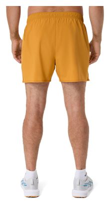 Pantalones cortos Asics Core 5in naranja para hombre