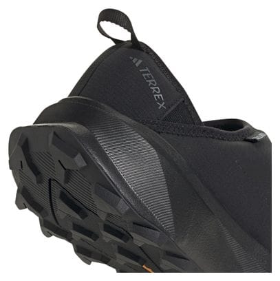 Zapatilla adidas Terrex Winter Slip-On Cold.Rdy Outdoor Negra Unisex