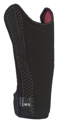 ION AMP Shin Guard Black 900