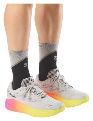 Salomon Aero Glide 4 Gradient Laufschuhe für Herren, grau/gelb/rosa