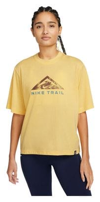 Nike Dri-Fit Trail T-Shirt Dames Geel