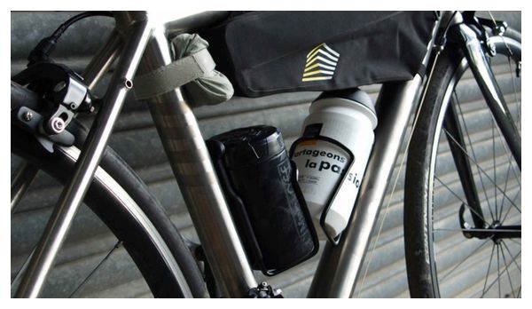 Apidura Flessenkooi Adapter Zwart