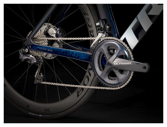 Trek Madone SLR 7 Disc Road Bike Shimano Ultegra Di2 Carbon Navy Carbon Smoke / Viper Red 2021