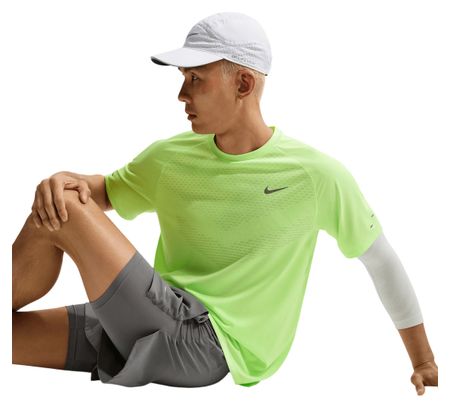 Maglia a maniche corte Nike Stride verde da uomo