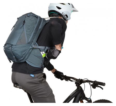 Thule Rail 18L Backpack Dark Slate + Thule 2.5L Bladder