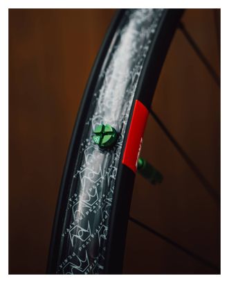 Peaty's x Chris King MK2 60mm Válvulas Tubeless Negras (13 Pares)