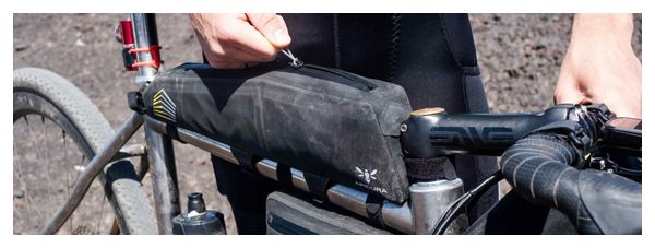 Apidura Racing Long Top Tube Pack 2L Black