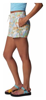 Columbia Women's Cargo Boundless Trek Active Beige Shorts