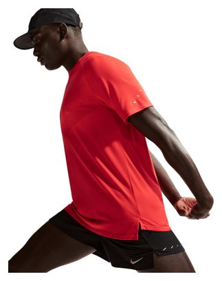 Maglia a maniche corte Nike Stride rossa da uomo