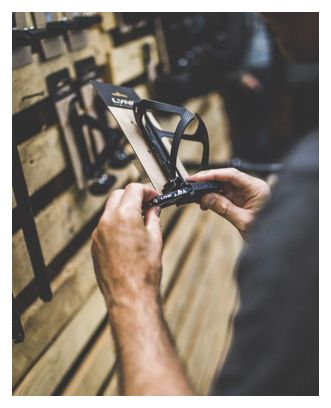 Lyne Side Entry Bottle Cage + Quick-Draw Holder & Multitool (8 Functions) Black