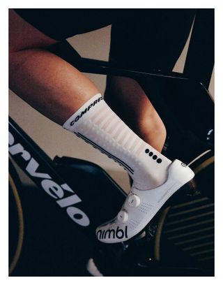 Compressport Aero Socks 2.0 sokken Wit/Zwart