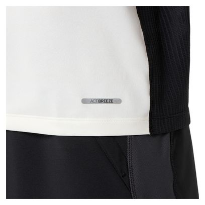 Camiseta de manga corta Asics Road Fade negra/blanca para hombre