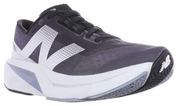 Running-Schuhe New Balance FuelCell Rebel v4 Schwarz/Weiß Damen