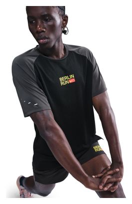 Men's Nike Stride Berlin Marathon short-sleeve jersey Black