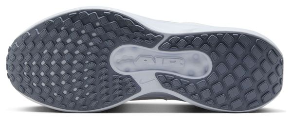 Nike Winflo 11 Women's Running Shoes in White/Blue