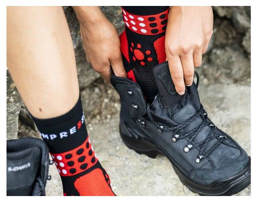 Chaussettes Compressport Trekking Noir/Rouge/Blanc
