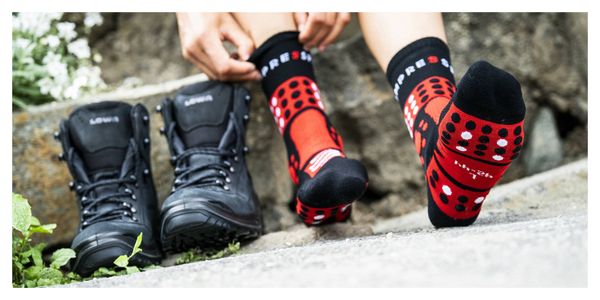 Compressport Trekking Socks Schwarz/Rot/Weiß
