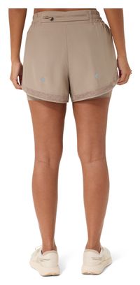 Asics Nagino Run 2-in-1-Shorts, beige, für Damen