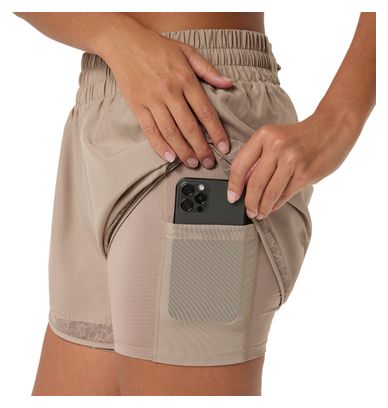 Asics Nagino Run 2-in-1-Shorts, beige, für Damen