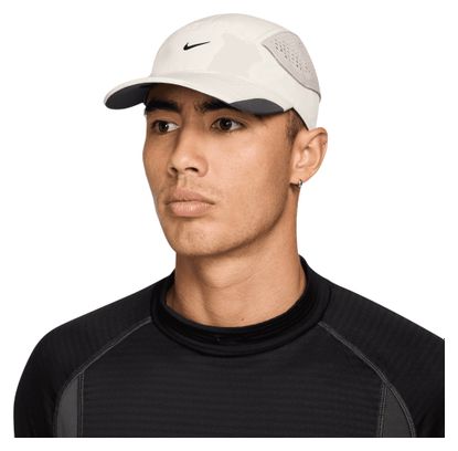 Nike Fly-Kappe in Beige
