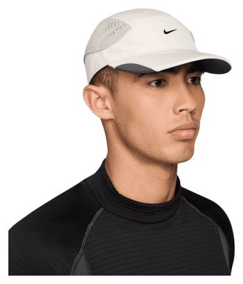 Nike Fly-Kappe in Beige