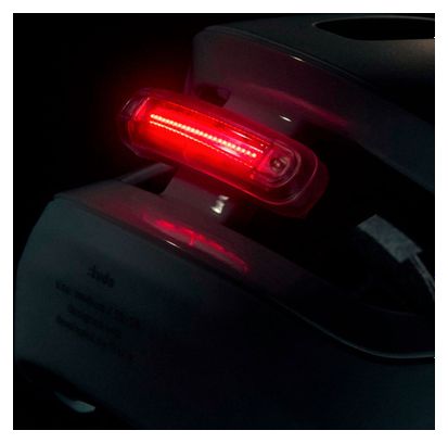 Iluminación para cascos Fizik