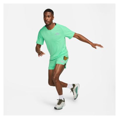 Maillot manches courtes Nike Dri-Fit Trail Solar Chase Vert
