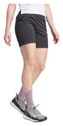 Zwarte adidas Terrex Xperior Mid Shorts