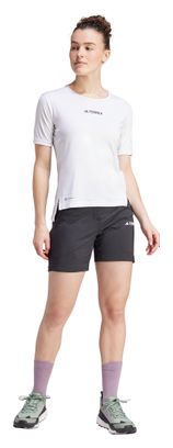 Zwarte adidas Terrex Xperior Mid Shorts