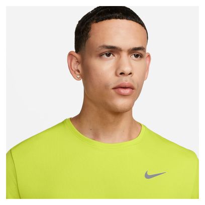 Camiseta Manga Corta Nike Dri-Fit Miler Amarilla