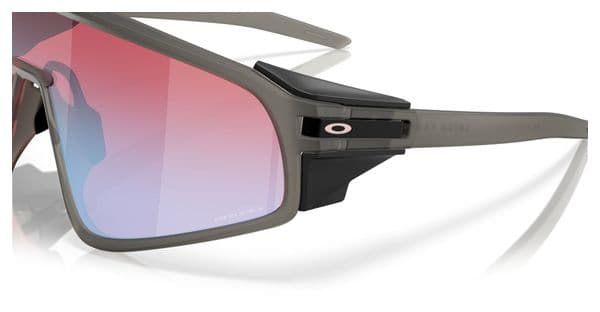 Lunettes Oakley Latch Panel Matte Grey Smoke / Prizm Snow Sapphire / Ref : OO9404-1235