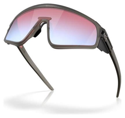 Lunettes Oakley Latch Panel Matte Grey Smoke / Prizm Snow Sapphire / Ref : OO9404-1235